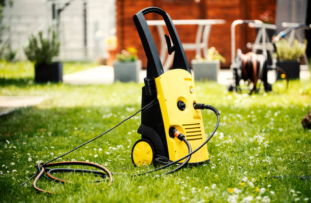 Animal Enclosure Cleaning in Charlevoix, MI